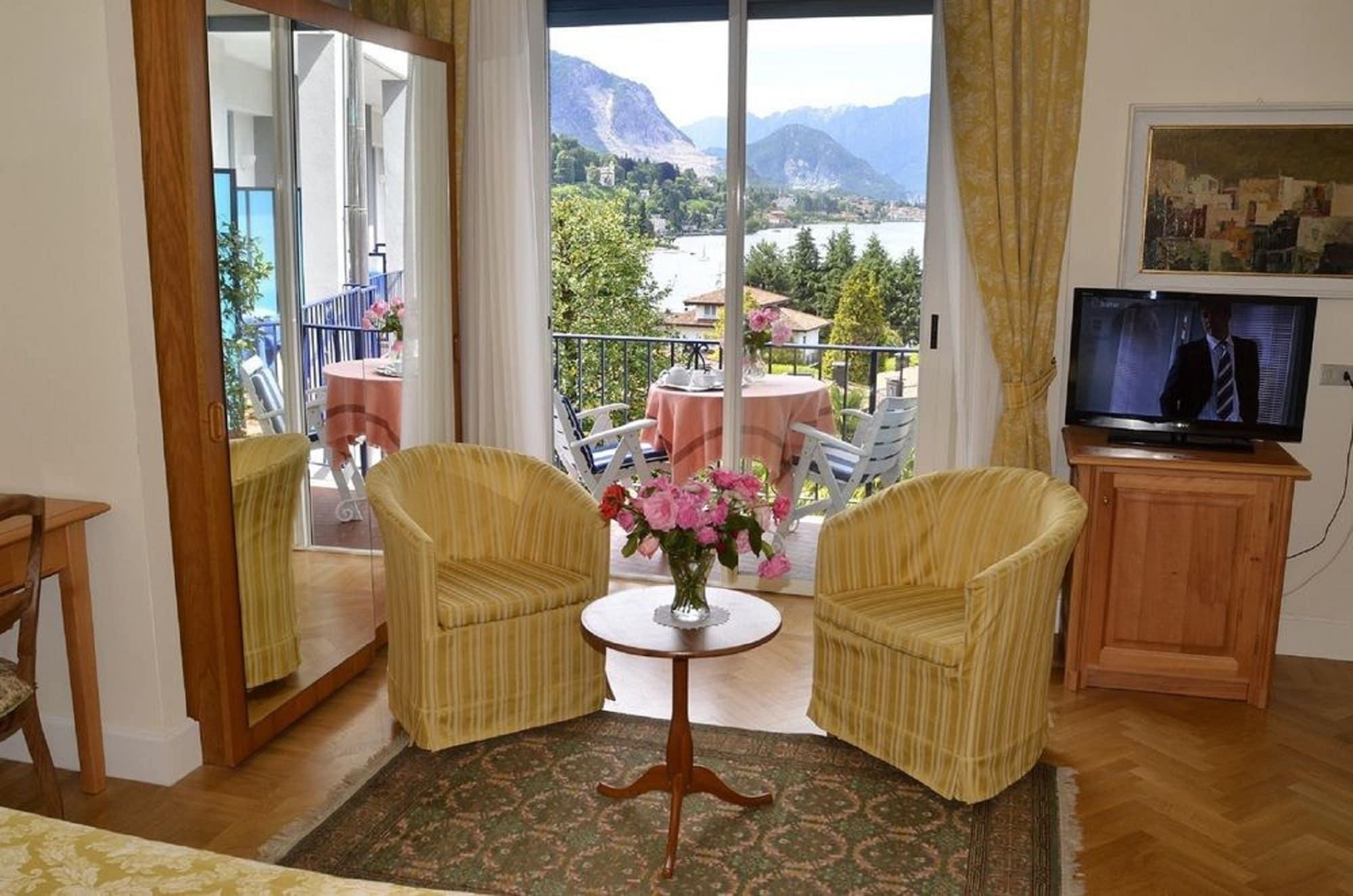 Hotel Royal Stresa Esterno foto