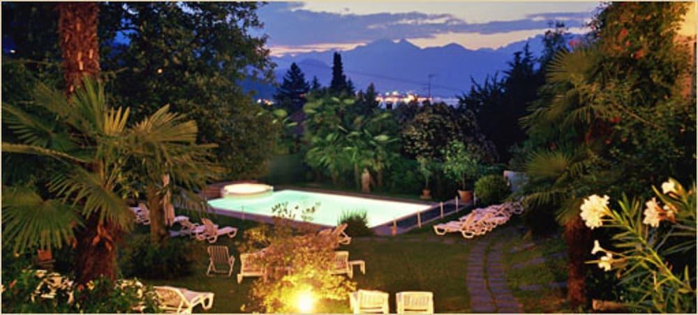 Hotel Royal Stresa Esterno foto