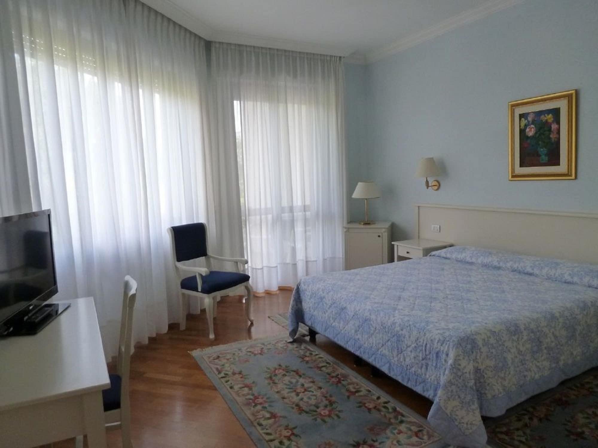 Hotel Royal Stresa Esterno foto