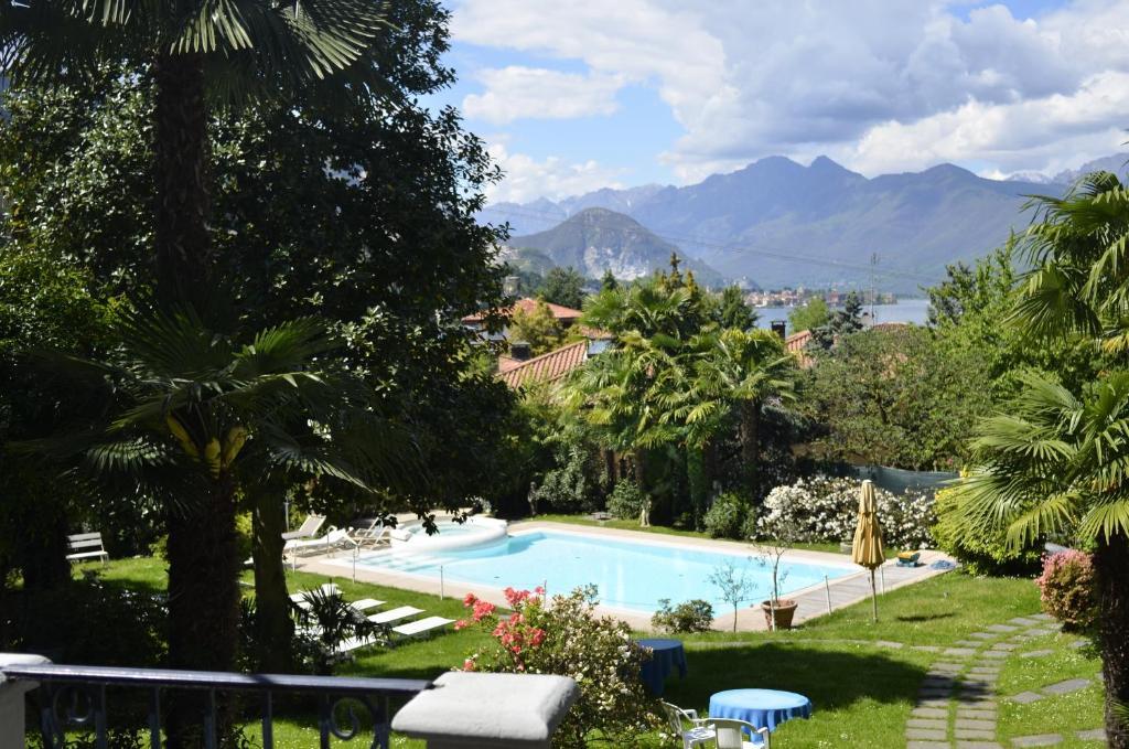 Hotel Royal Stresa Esterno foto